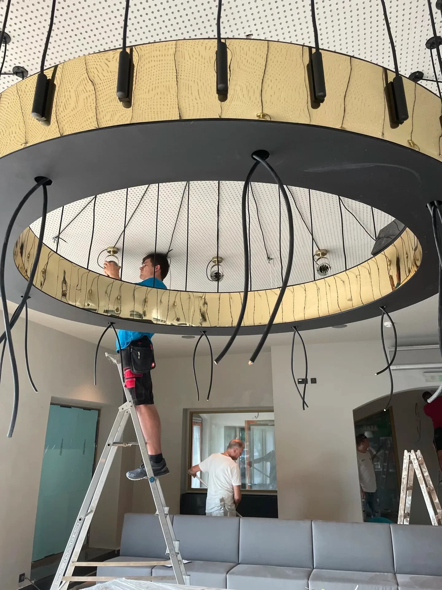 Elektroinstalace a nouzové osvětlení restaurace hotelu v Brně